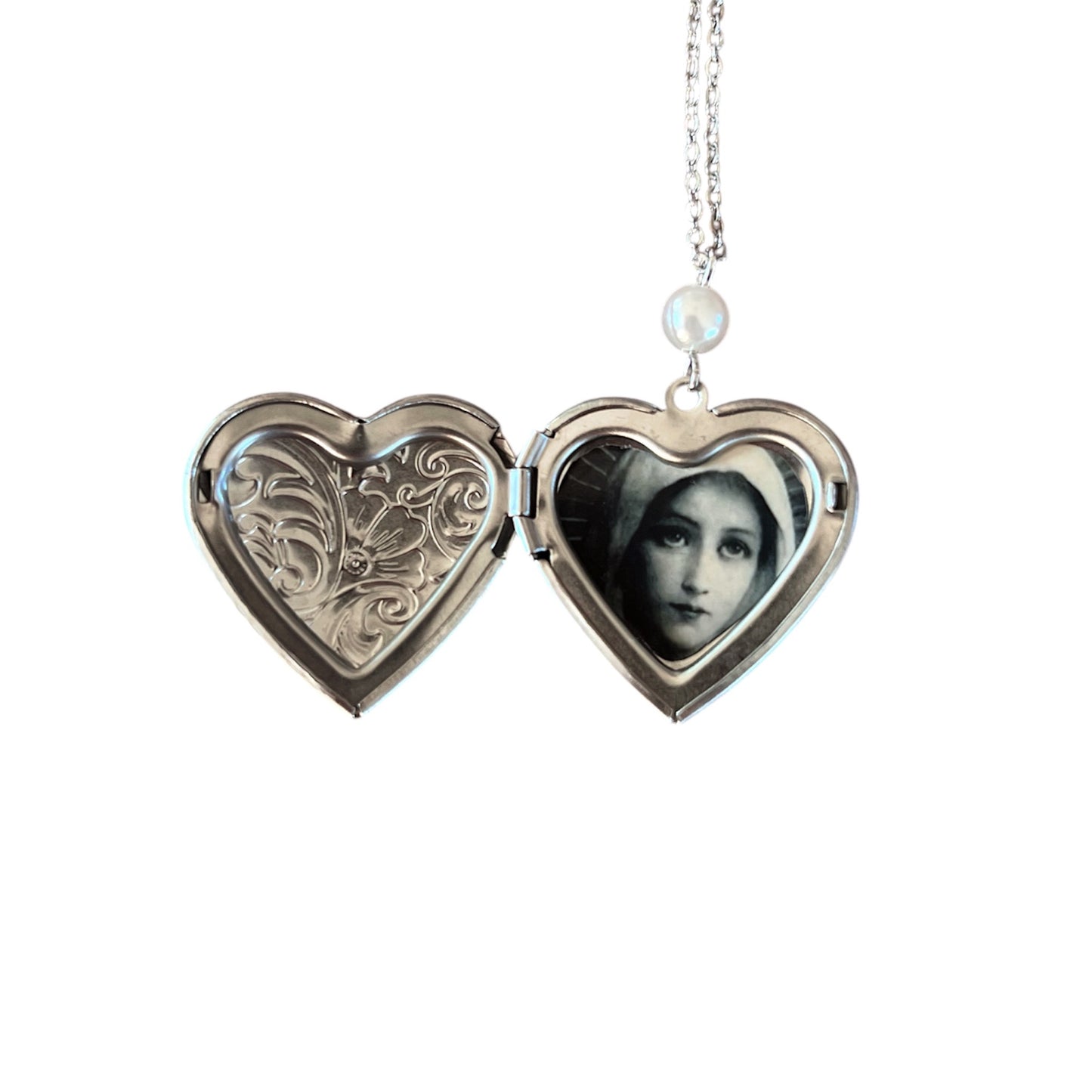 Silver heart locket picture