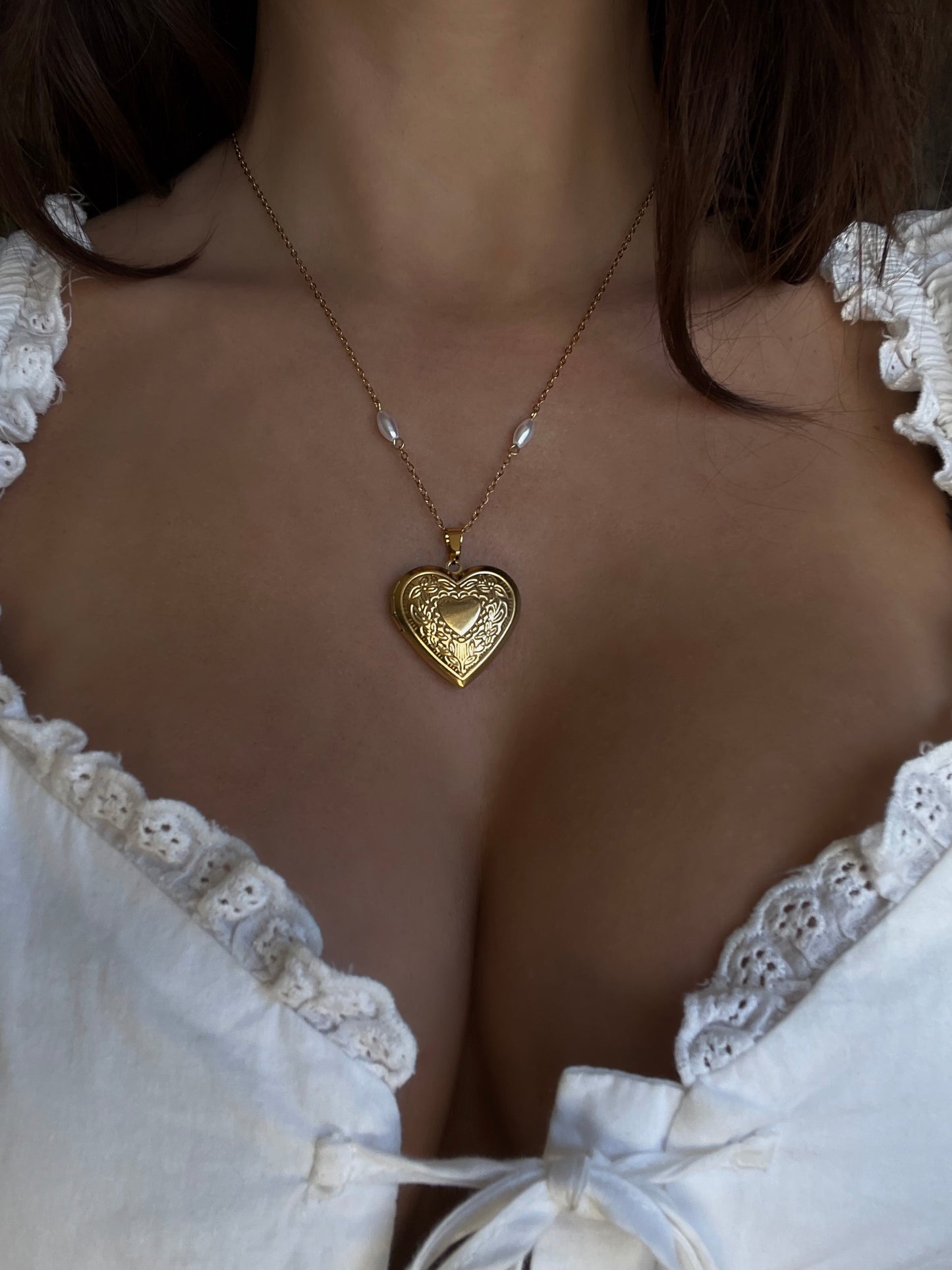 Gold heart locket picture