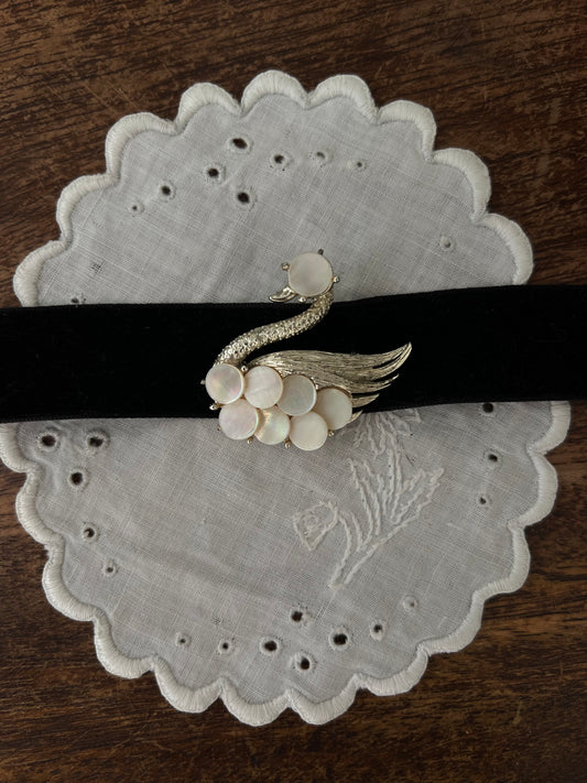 Mother of pearl Swan choker