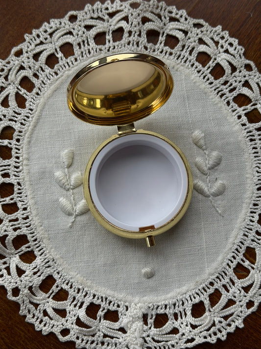 Romantic Swan pill box