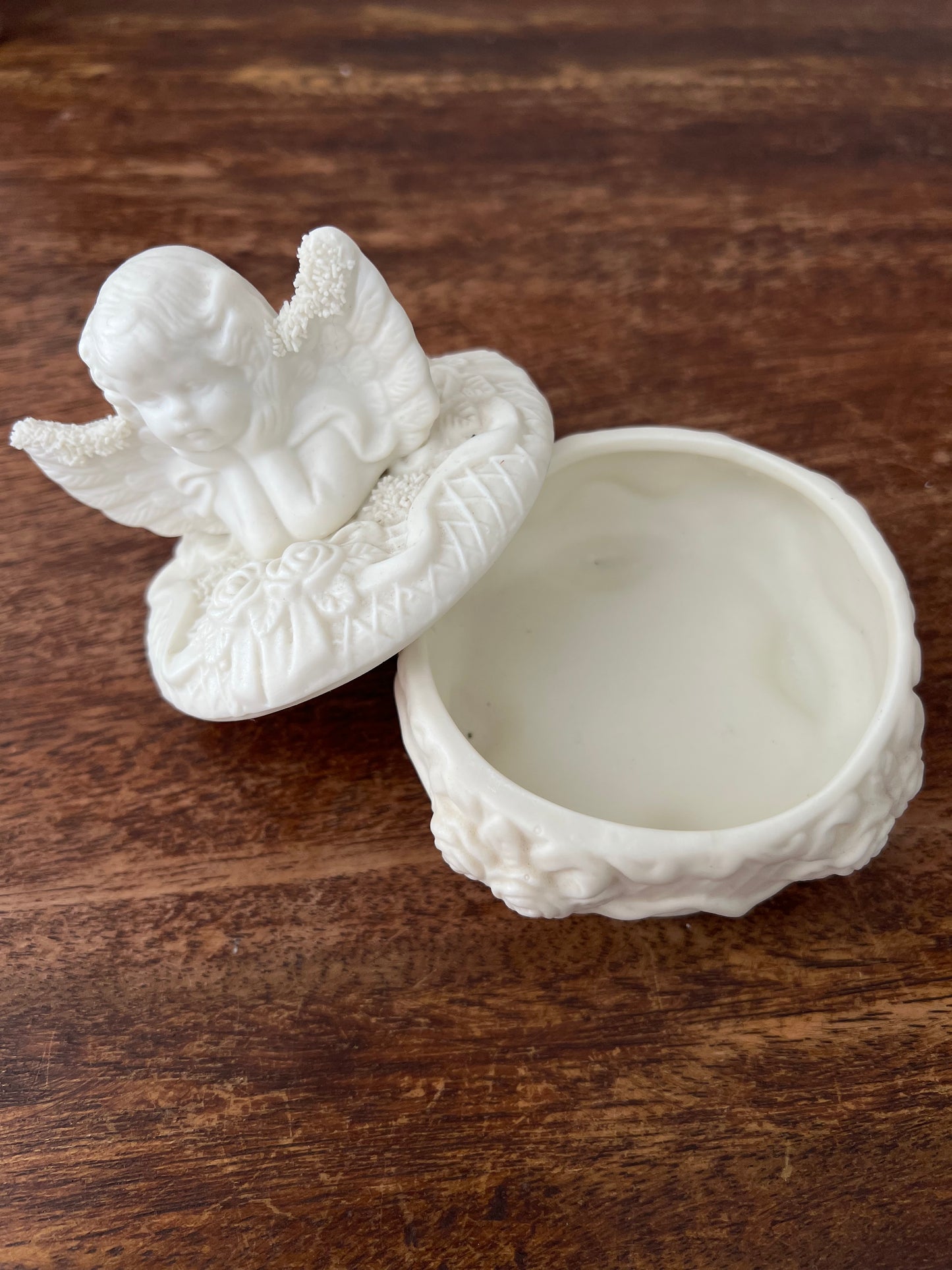 Cherub trinket box