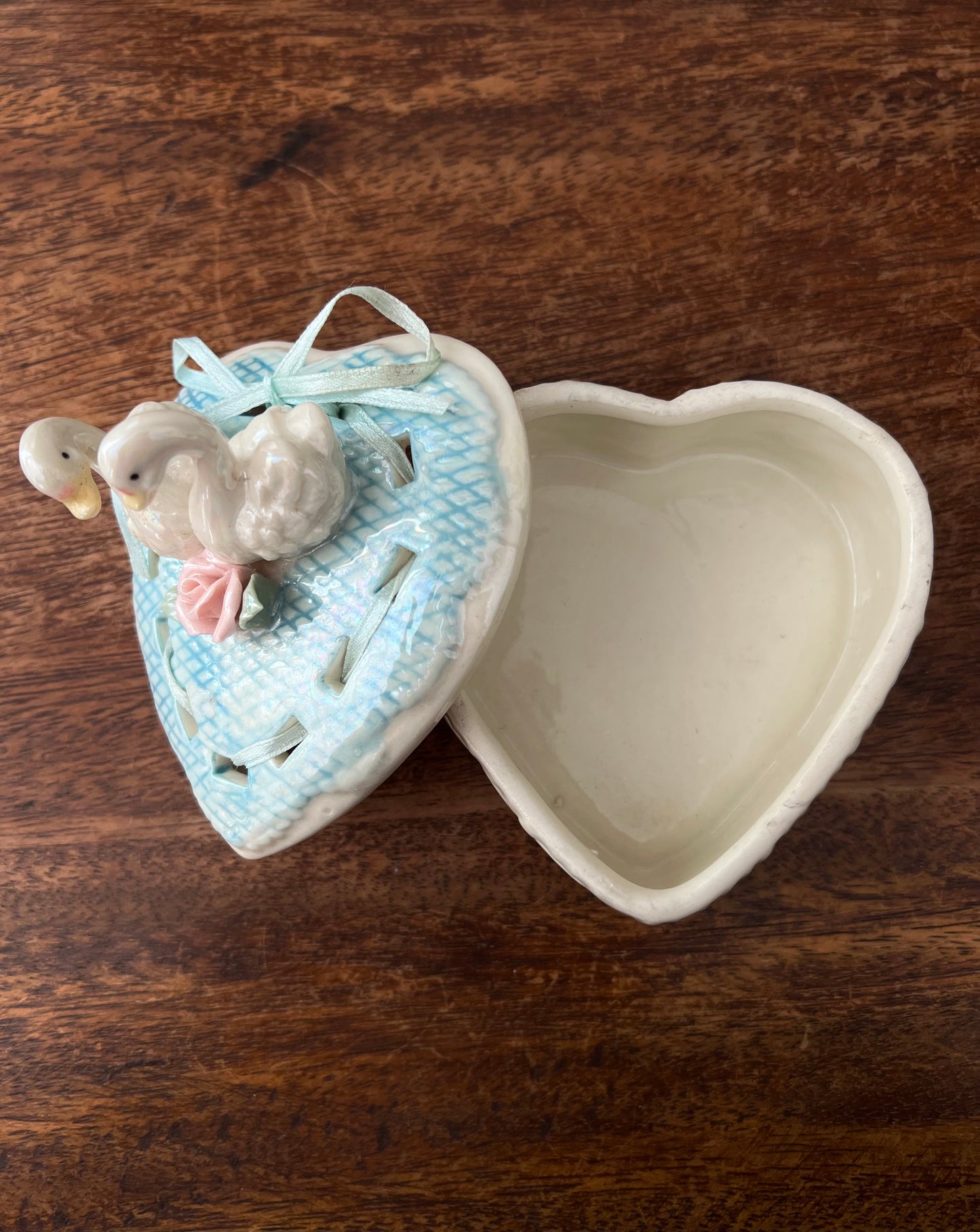 Vintage Swan trinket
