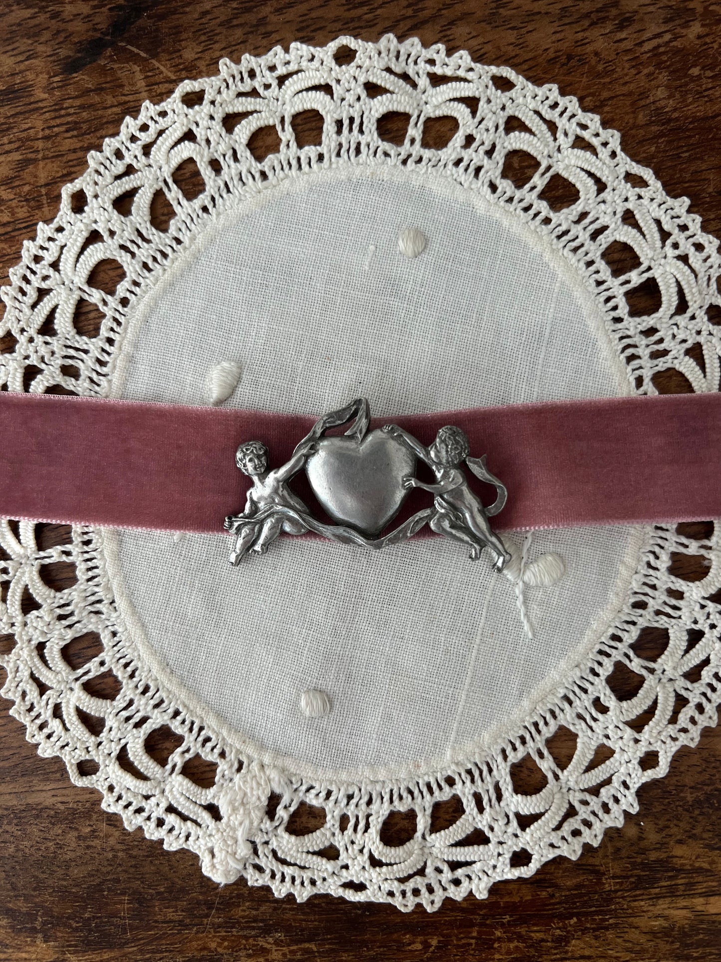 Velvet Eden choker