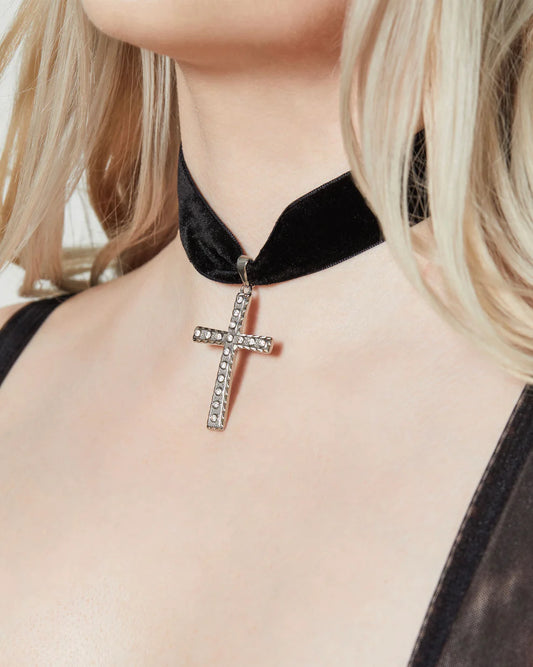 Elizabeth - Velvet Cross Choker