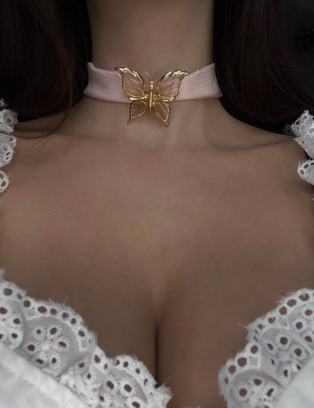 Rosé Flutter necklace