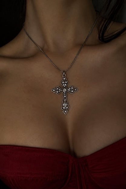 The Silent Prayer necklace