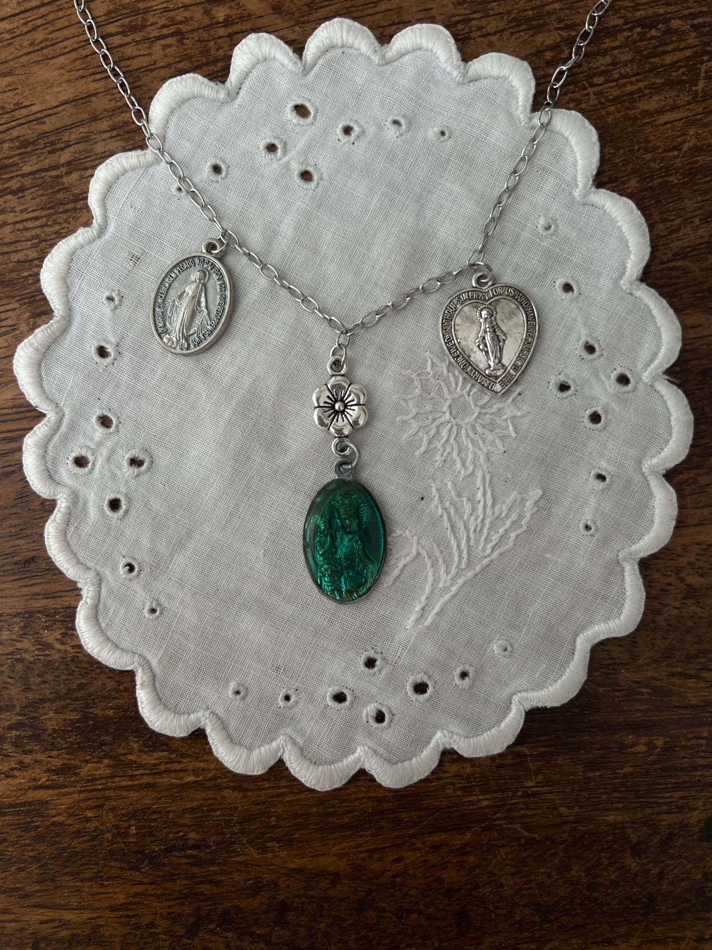 Saint Verde necklace