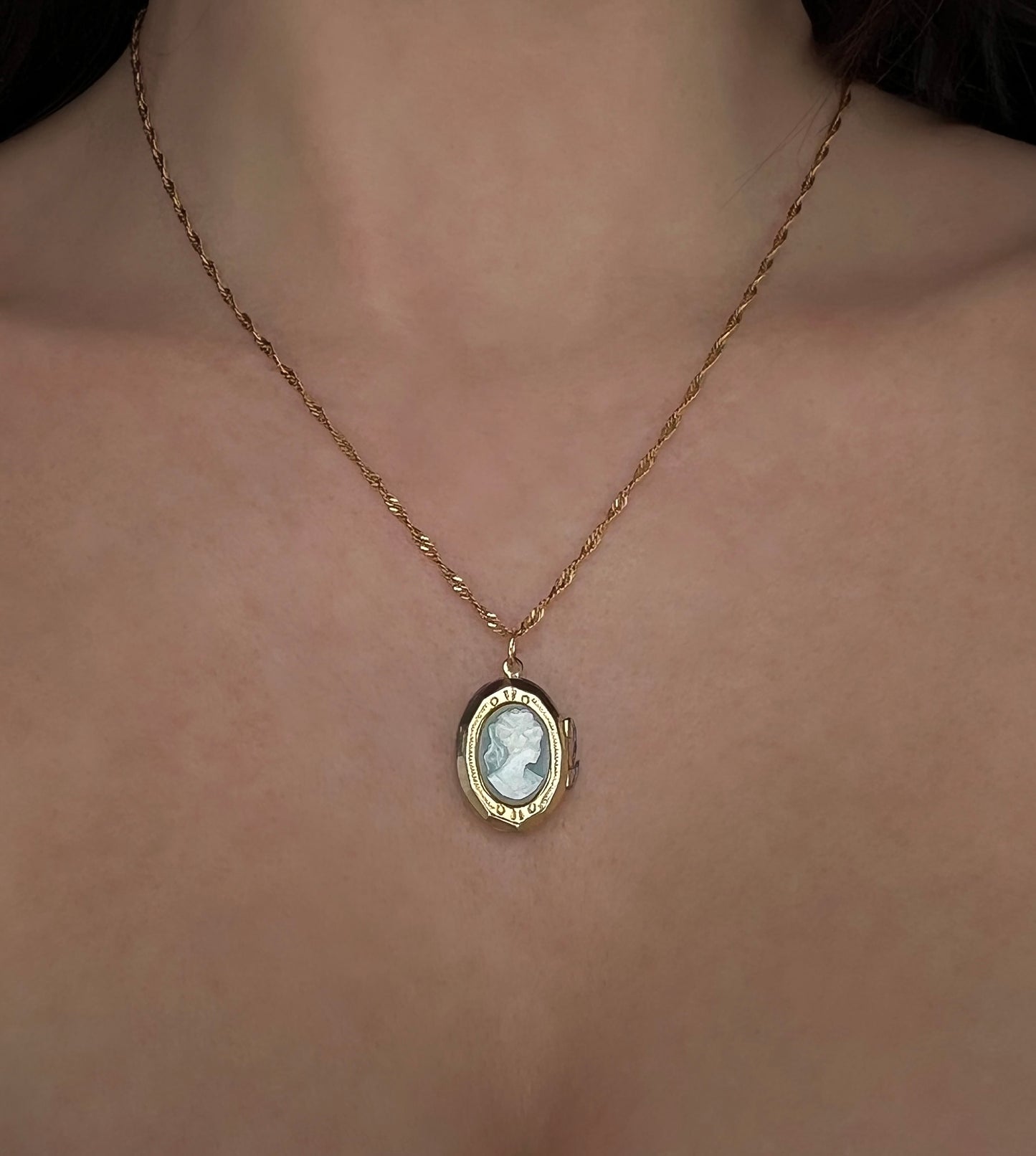 Vintage cameo locket