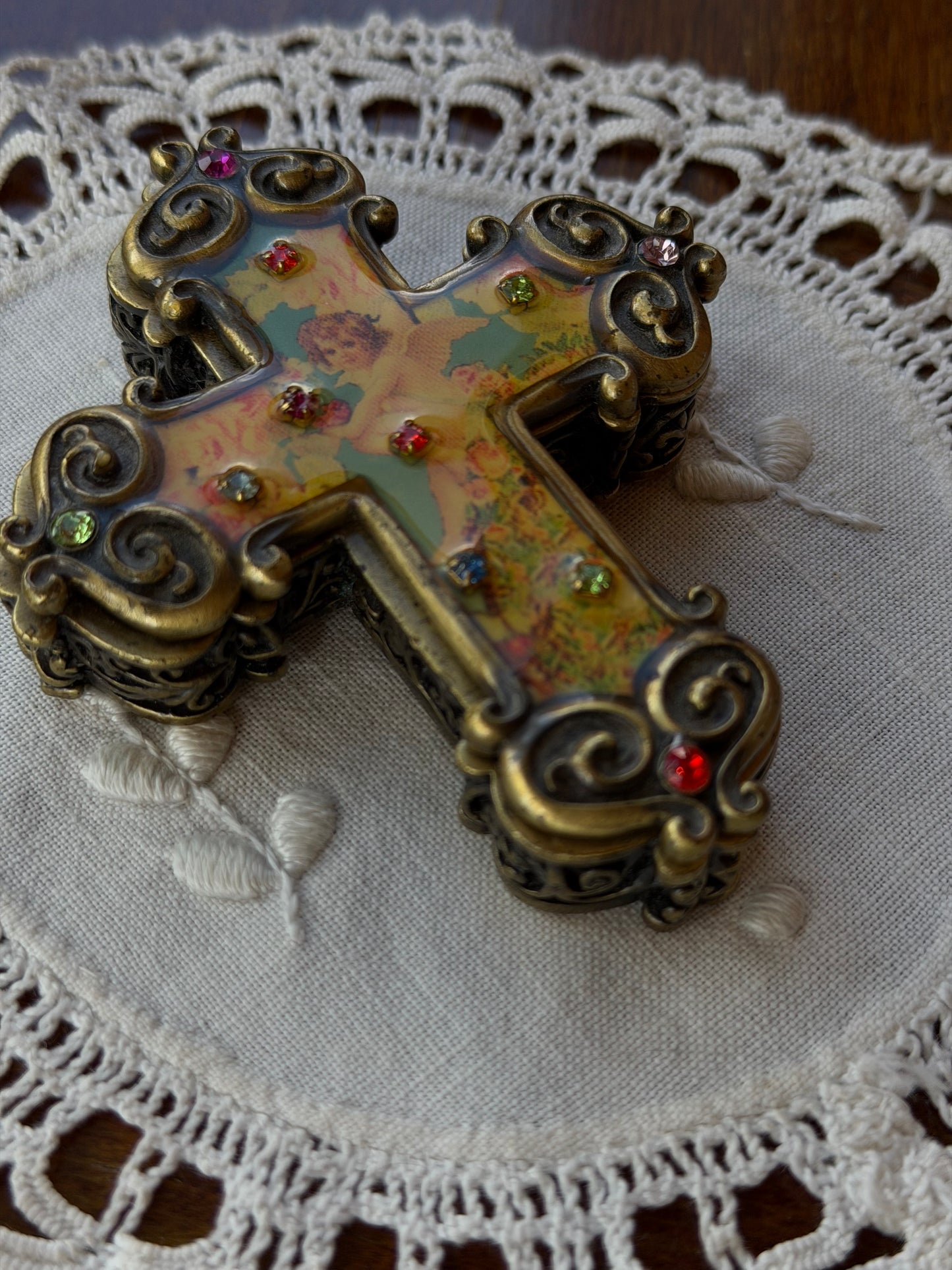 Cross trinket box