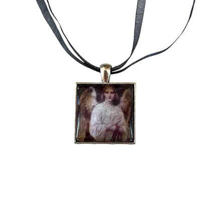 The Guardian Angel necklace