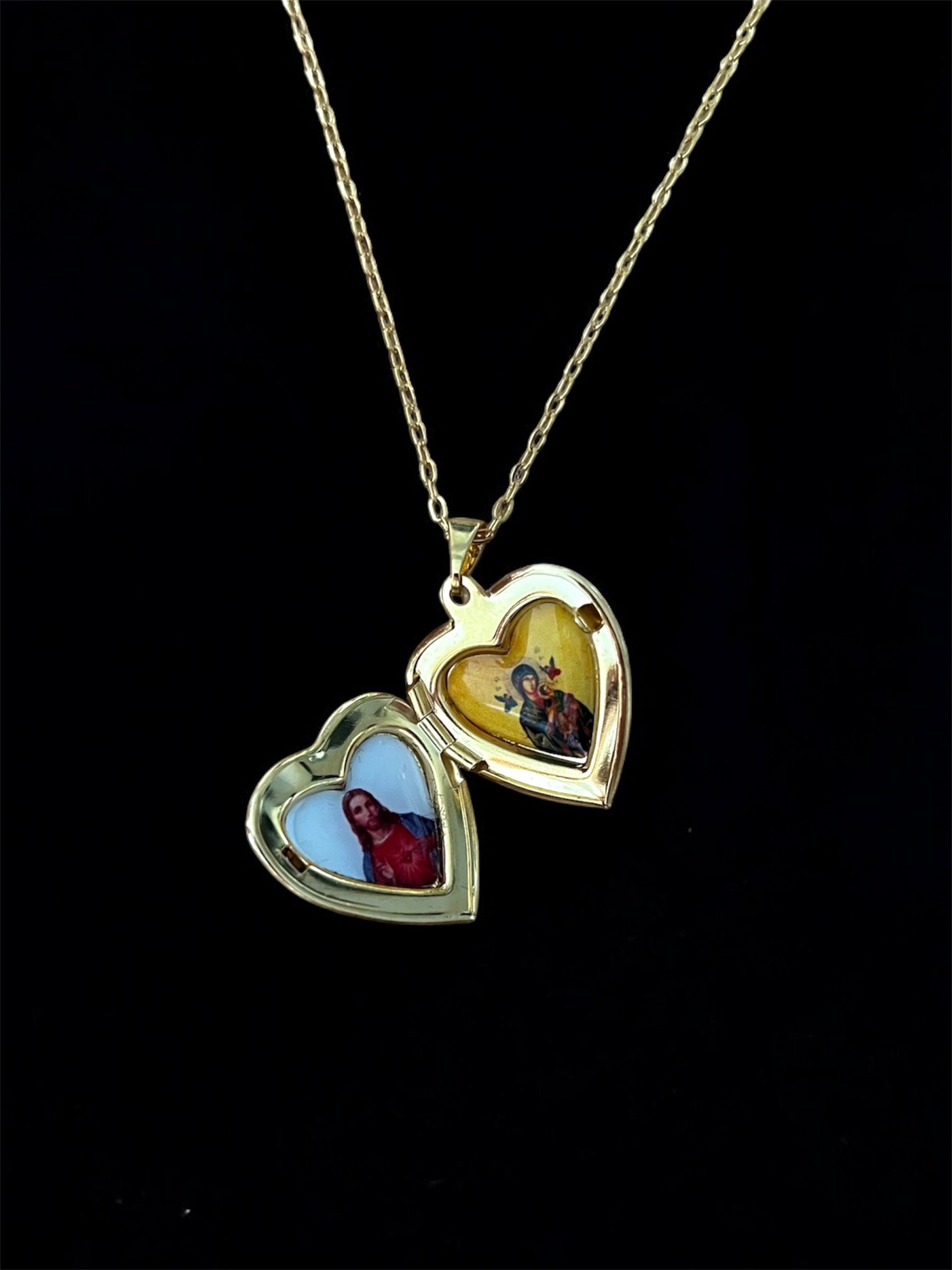 Holy heart locket – M4ndy Love