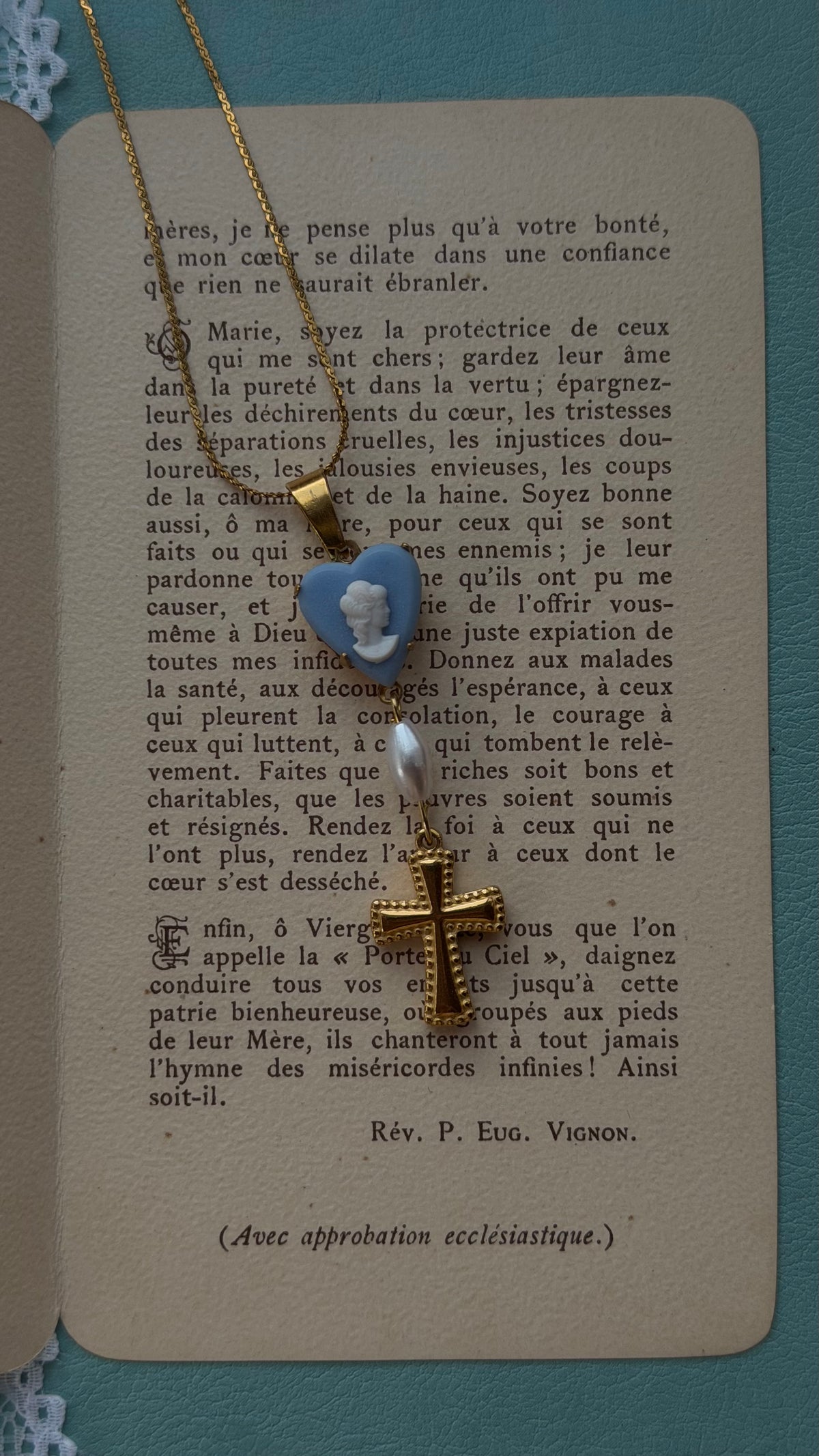 Sunday in blue necklace