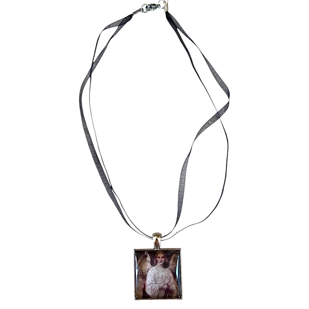 The Guardian Angel necklace