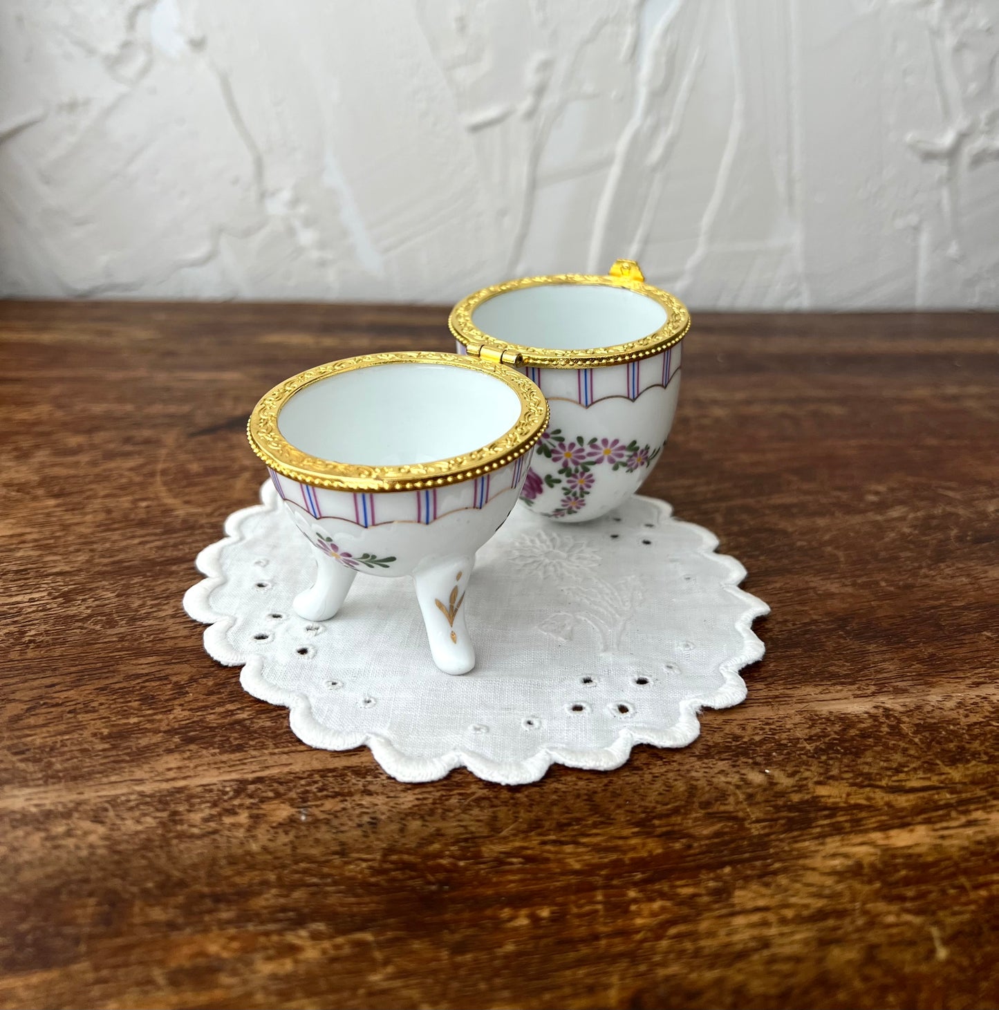 Vintage Limoges Porcelain egg - trinket box