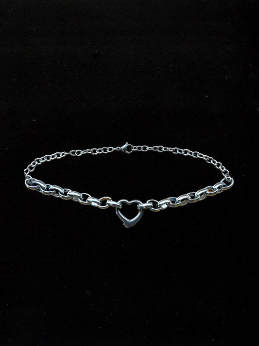 Heart chain choker