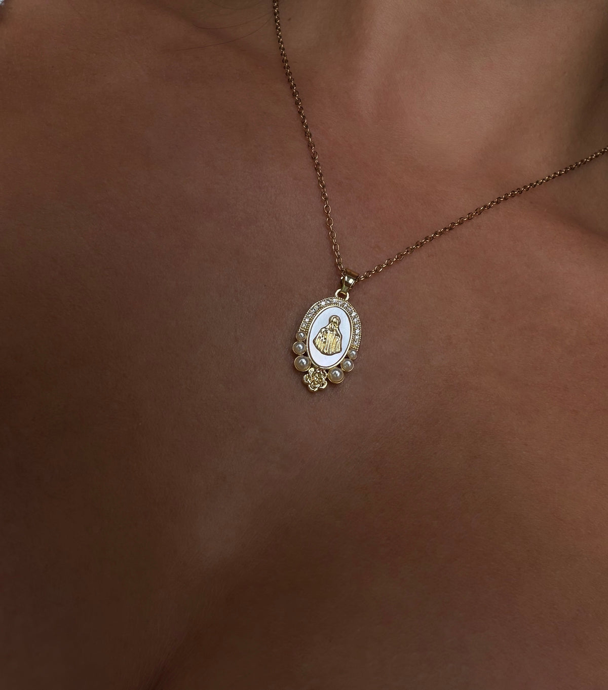 Ave Maria Bloom necklace