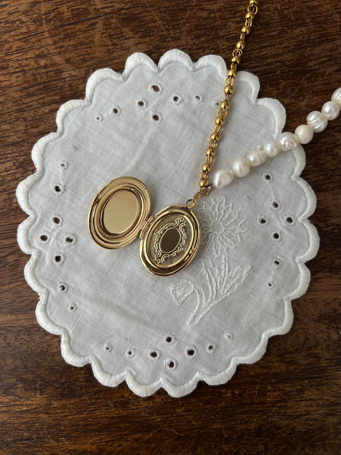 Pearl Cameo locket necklace