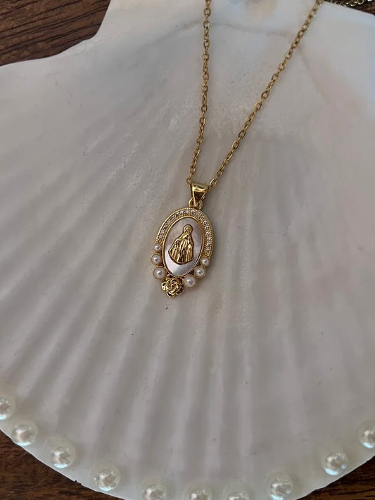 Ave Maria Bloom necklace