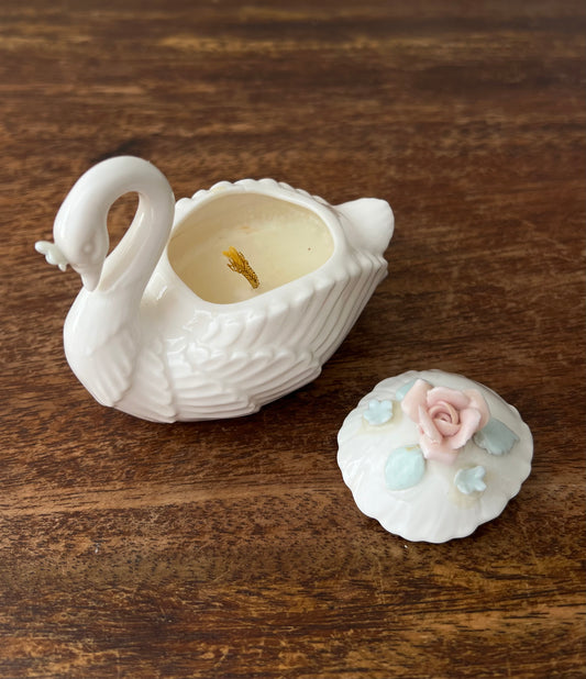 Vintage Swan Candle