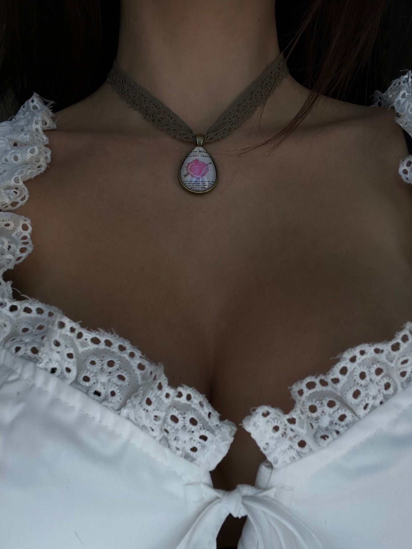 Golden arrow necklace