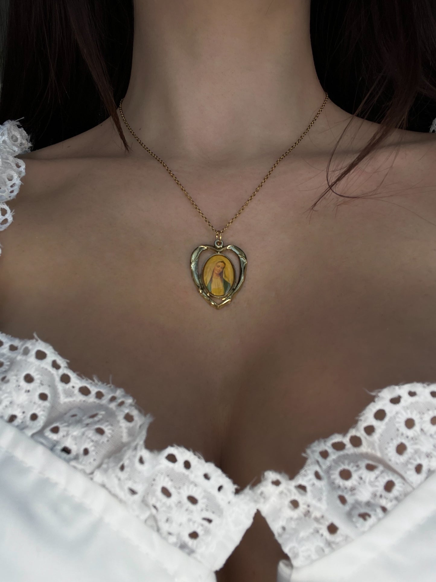 Virgin Mary heart pendant